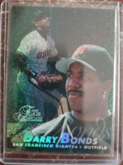 Barry Bonds [Row 0] #25 Baseball Cards 1997 Flair Showcase Prices