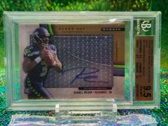 Russell Wilson [Throwing Gold] #29 Football Cards 2012 Topps Strata Prices