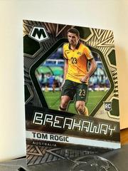 Tom Rogic Soccer Cards 2021 Panini Mosaic Road to FIFA World Cup Breakaway Prices
