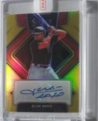 Juan Soto [Gold] #S-JS Baseball Cards 2022 Panini Select Signatures Prices