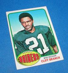 Cliff Branch #173 Football Cards 1976 Topps Prices