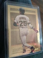 Barry Bonds [Golden Idols] Baseball Cards 1995 Topps Embossed Prices