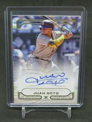Juan Soto #DIA-JS Baseball Cards 2023 Topps Definitive Defining Images Autograph Collection Prices