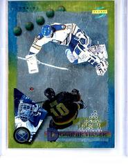 Dominik Hasek [Gold Line Punched] Hockey Cards 1994 Score Prices