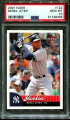 Derek Jeter #122 Baseball Cards 2007 Fleer Prices