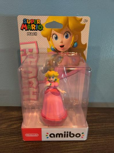 Peach - Super Mario photo