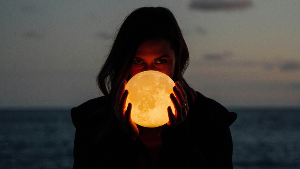Full Moon Circle (Online)