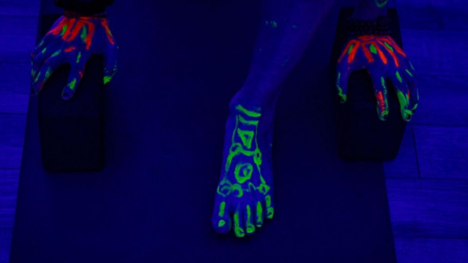 Glow Flow: Summer Groove