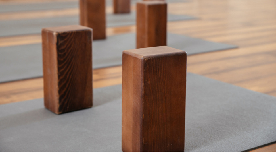 Drop in, Single class, 70 min. Physio-led Vinyasa Yoga on Zoom