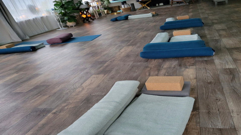 5 HeartFelt Yoga Classes