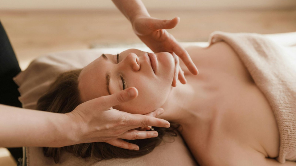 60 minute Custom Therapeutic massage