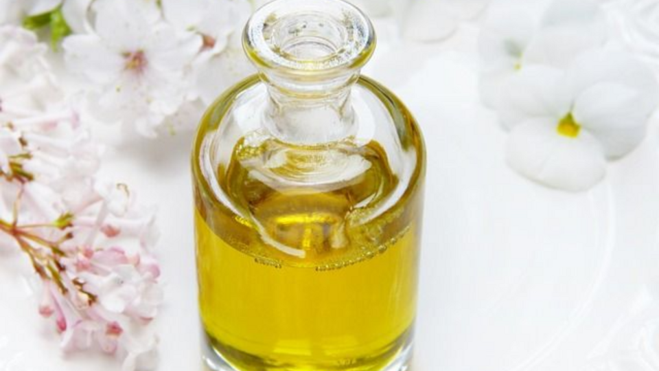 🌿 May Offer ~ Treat Yourself Twice ~ Aromatherapy ~ £60 (Saves £12)