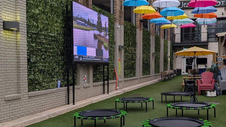 Umbrella Alley