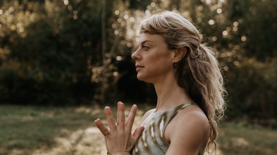 Mellow Flow with Dawn Cassizzi