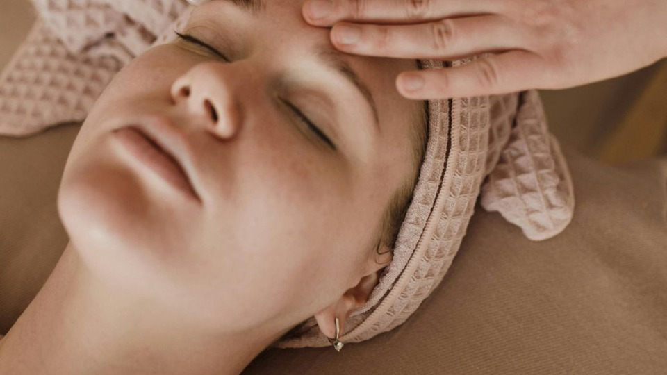 60 min Gentle Swedish/Relaxation Massage