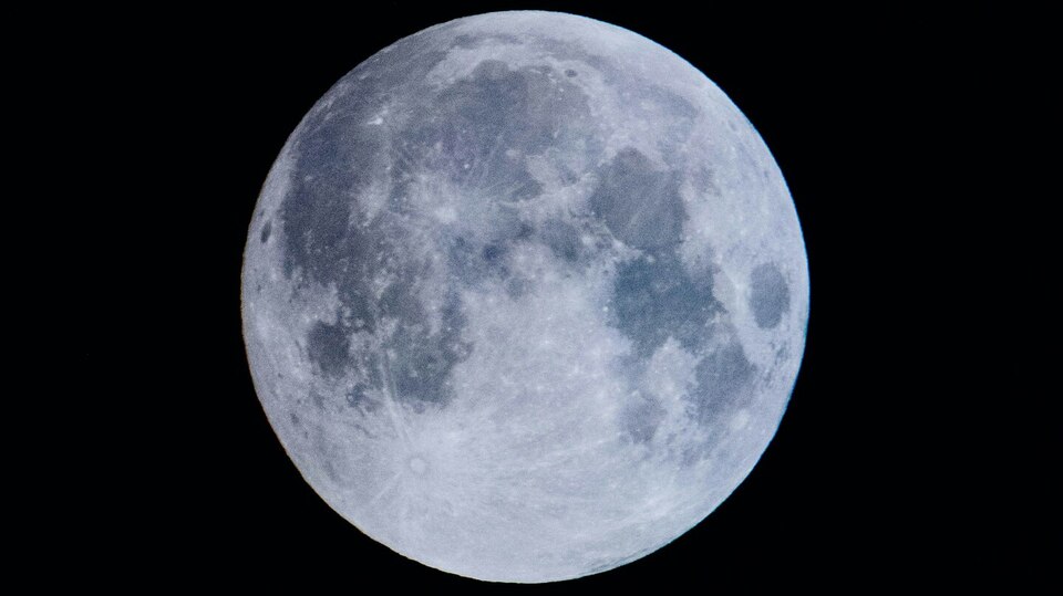 SPECIAL EVENT: Blue Moon Rest & Receive