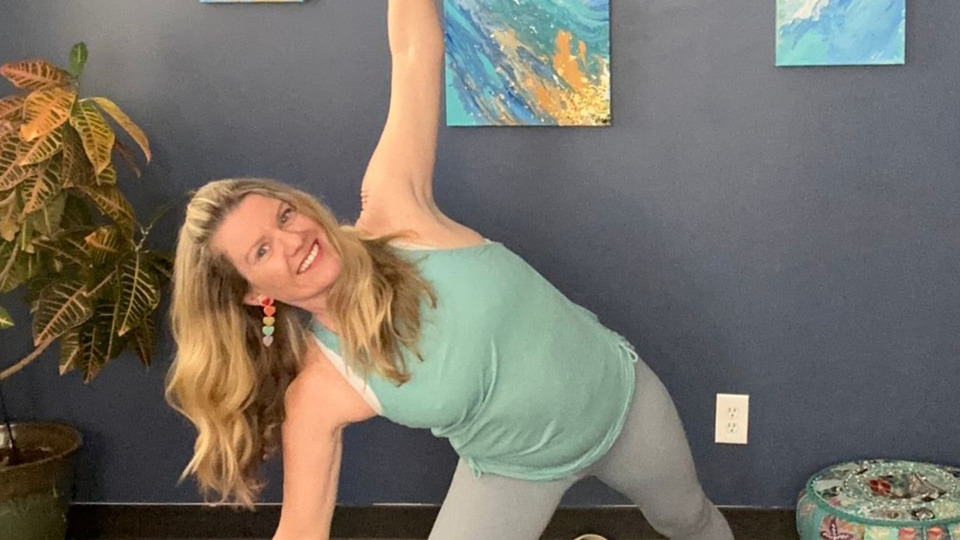 6 week online yoga for hips/low backs