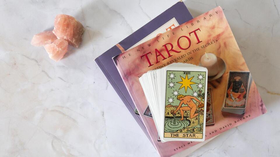 Beginner’s Intuitive Tarot and Oracle Reading