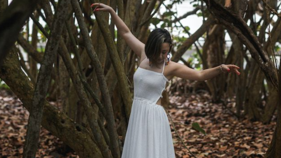 Raíces: A 4-session Somatic Healing Bundle